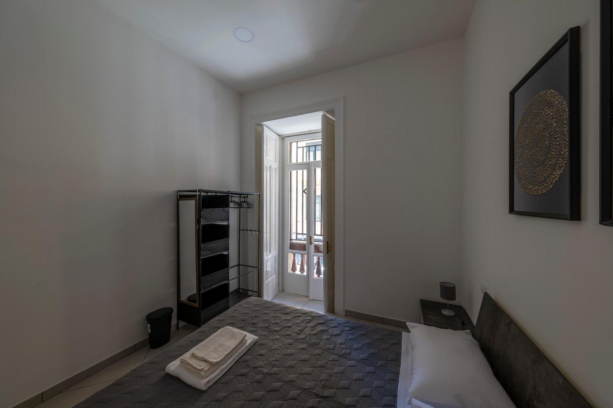 Casa Vacanze Nemesi Tyche Σαλέρνο Εξωτερικό φωτογραφία